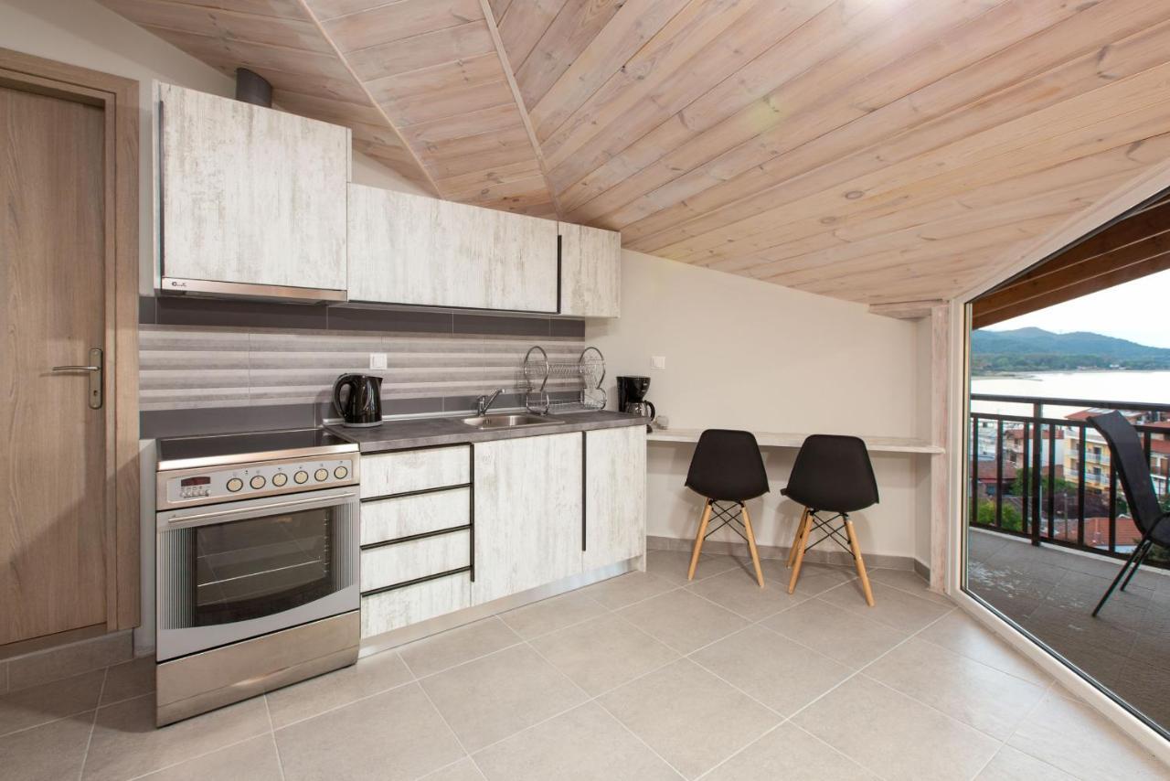Theasi Apartment